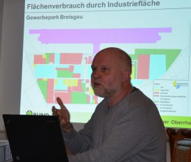 BUND-Geschäftsführer Axel Mayer bei seinem Vortrag